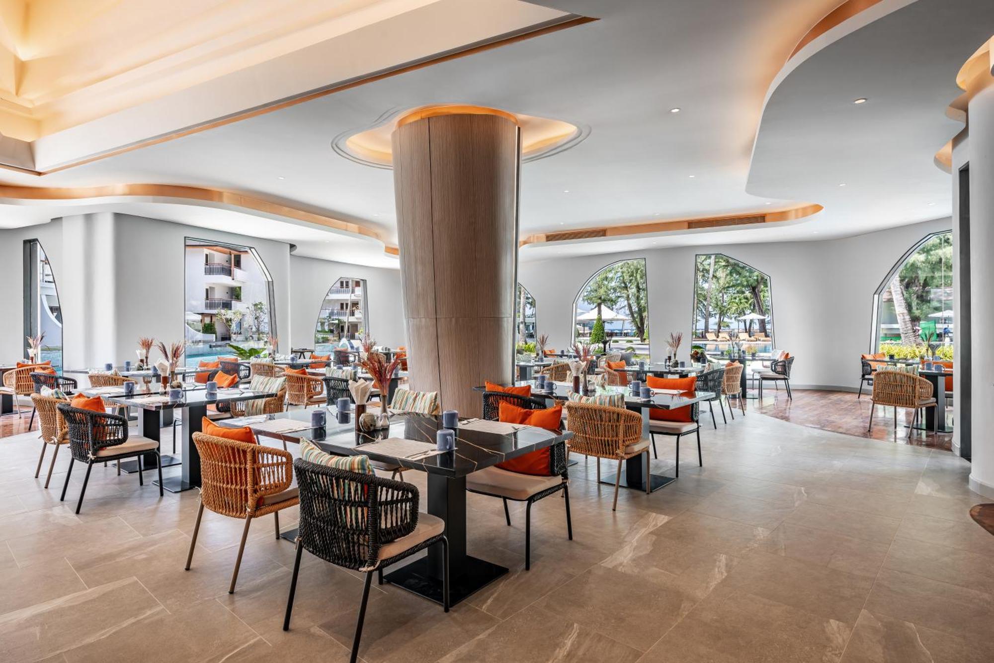 Amora Beach Resort Phuket Pantai Bang Tao Luaran gambar