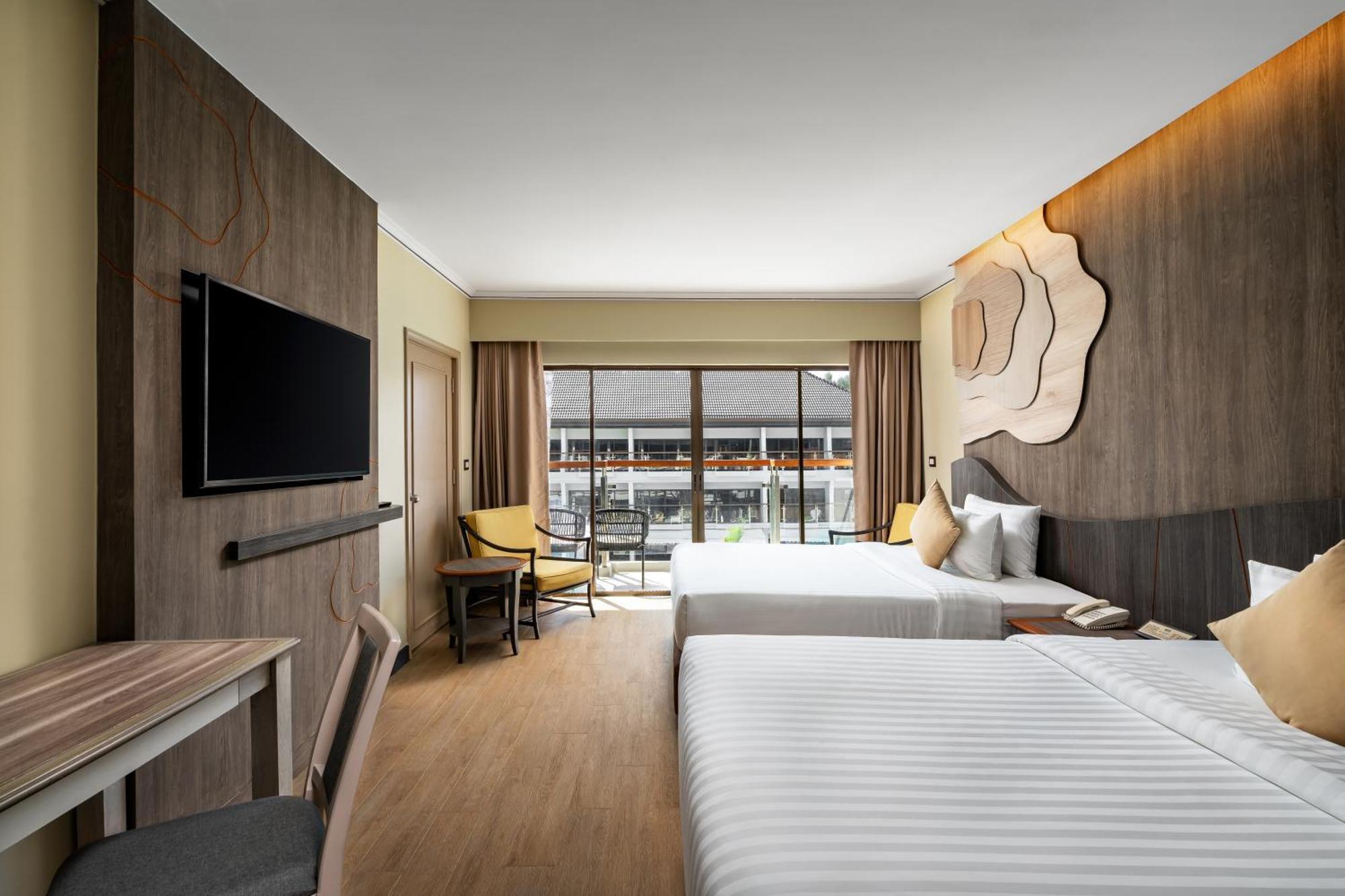 Amora Beach Resort Phuket Pantai Bang Tao Luaran gambar