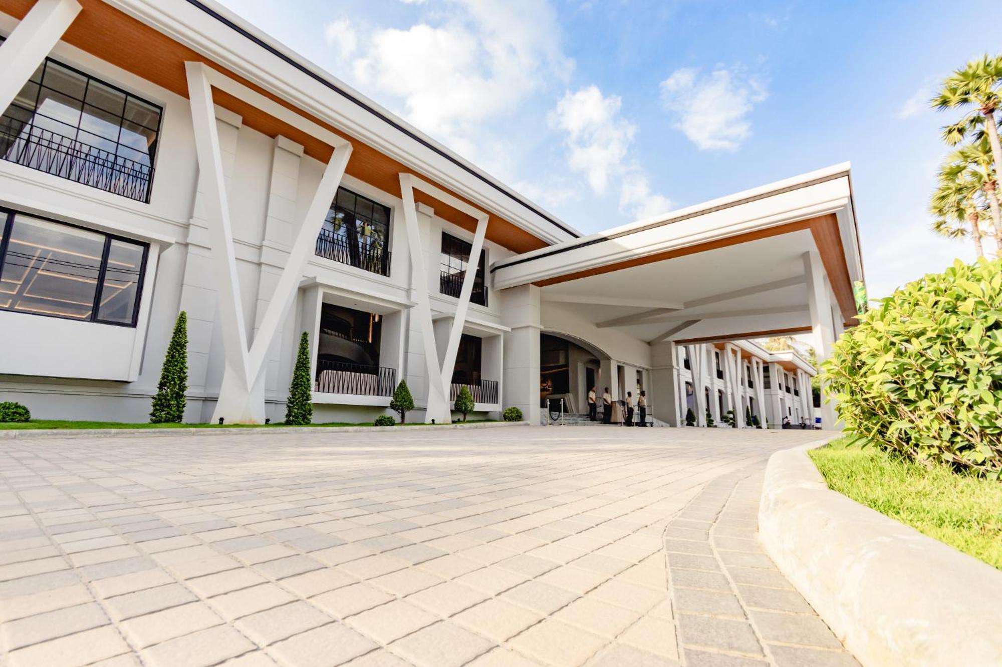 Amora Beach Resort Phuket Pantai Bang Tao Luaran gambar