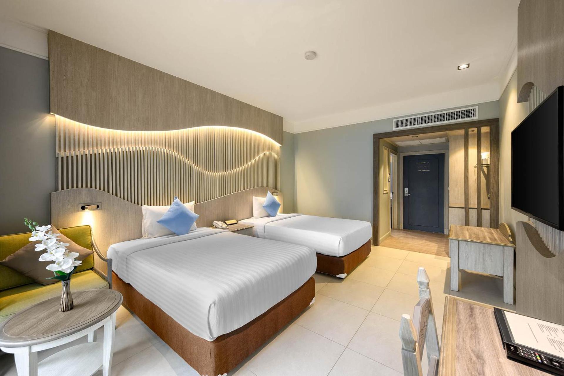 Amora Beach Resort Phuket Pantai Bang Tao Luaran gambar