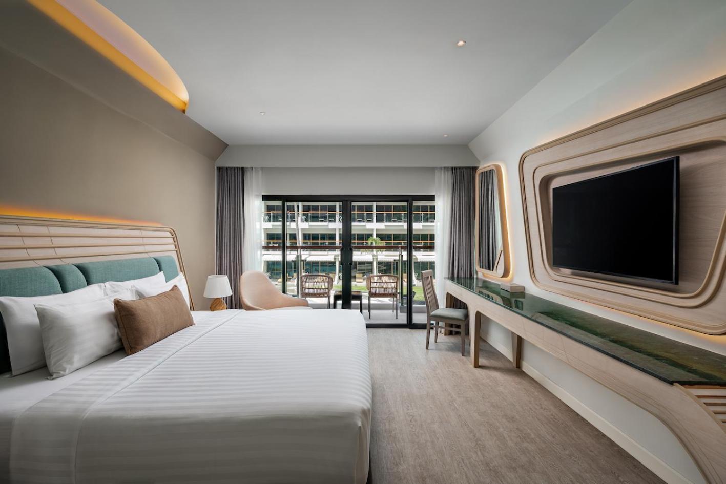 Amora Beach Resort Phuket Pantai Bang Tao Luaran gambar